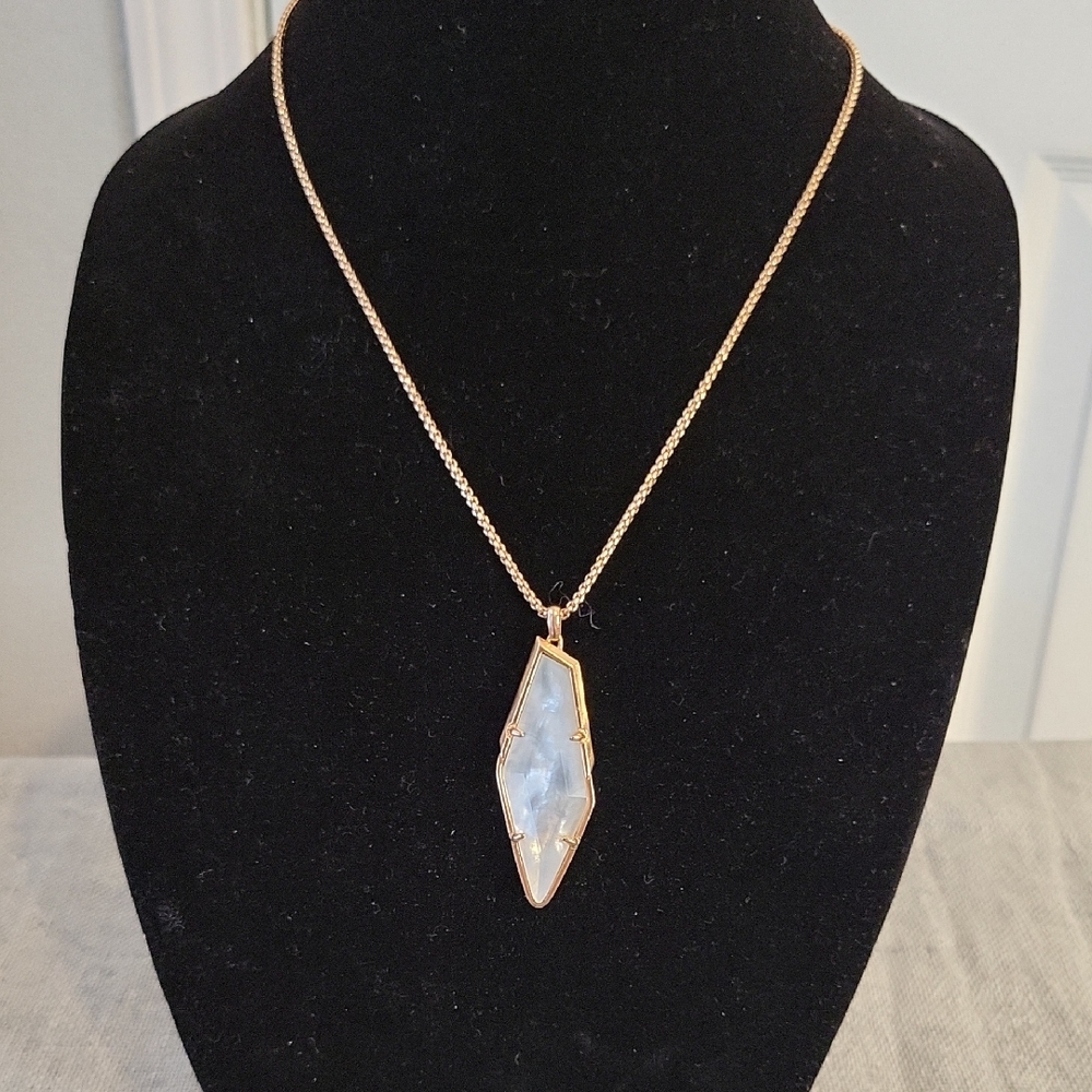 Kendra Scott "Beth" Adjustable Rose Gold and Mother of Pearl Necklace